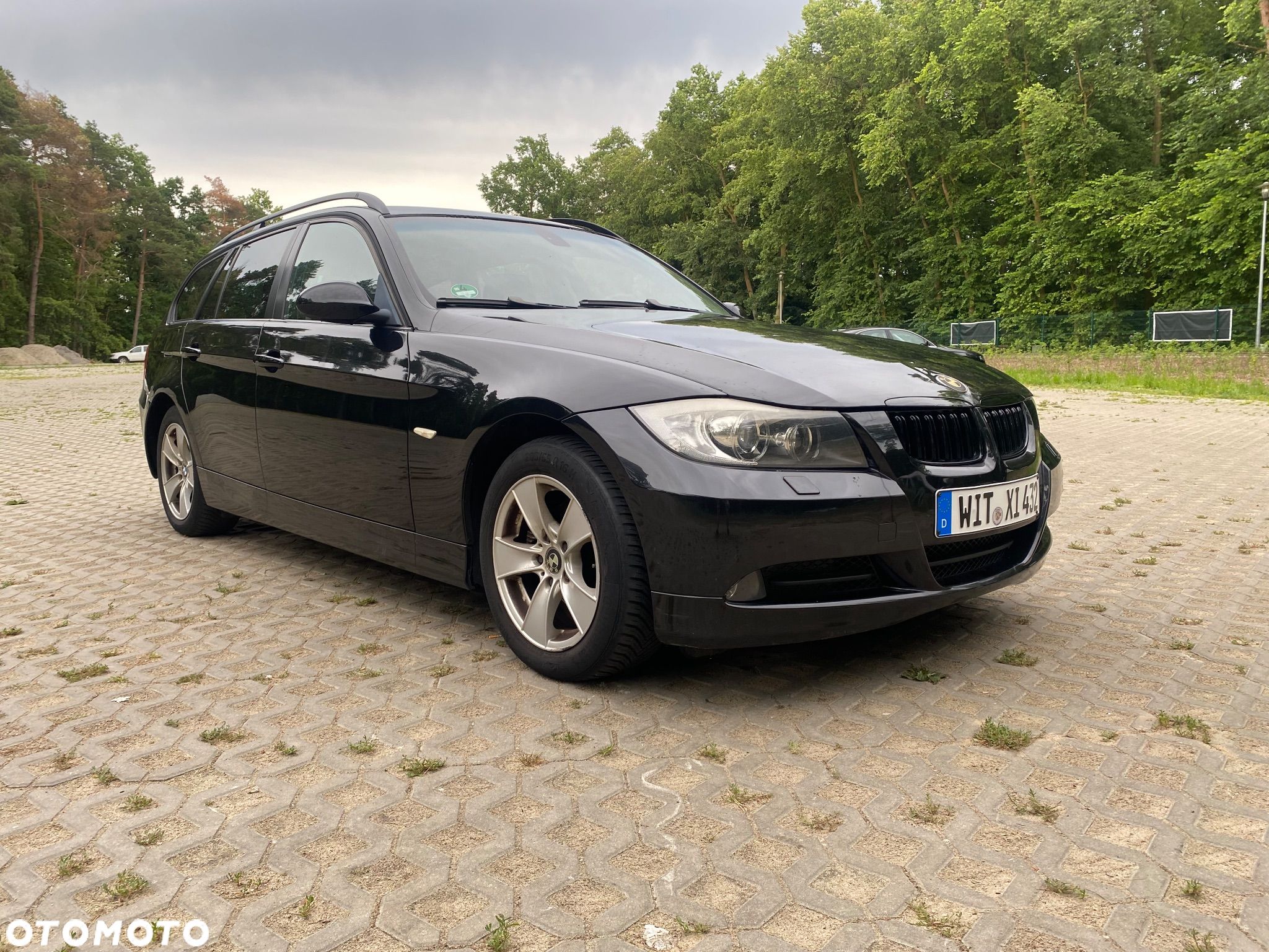 BMW Seria 3 320i Touring - 1