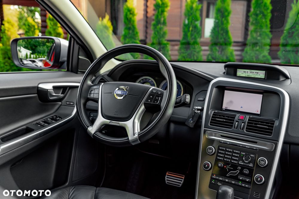 Volvo XC 60 D3 AWD R Design - 29