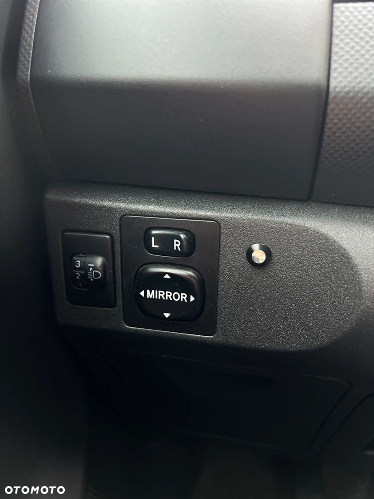 Toyota Yaris - 21