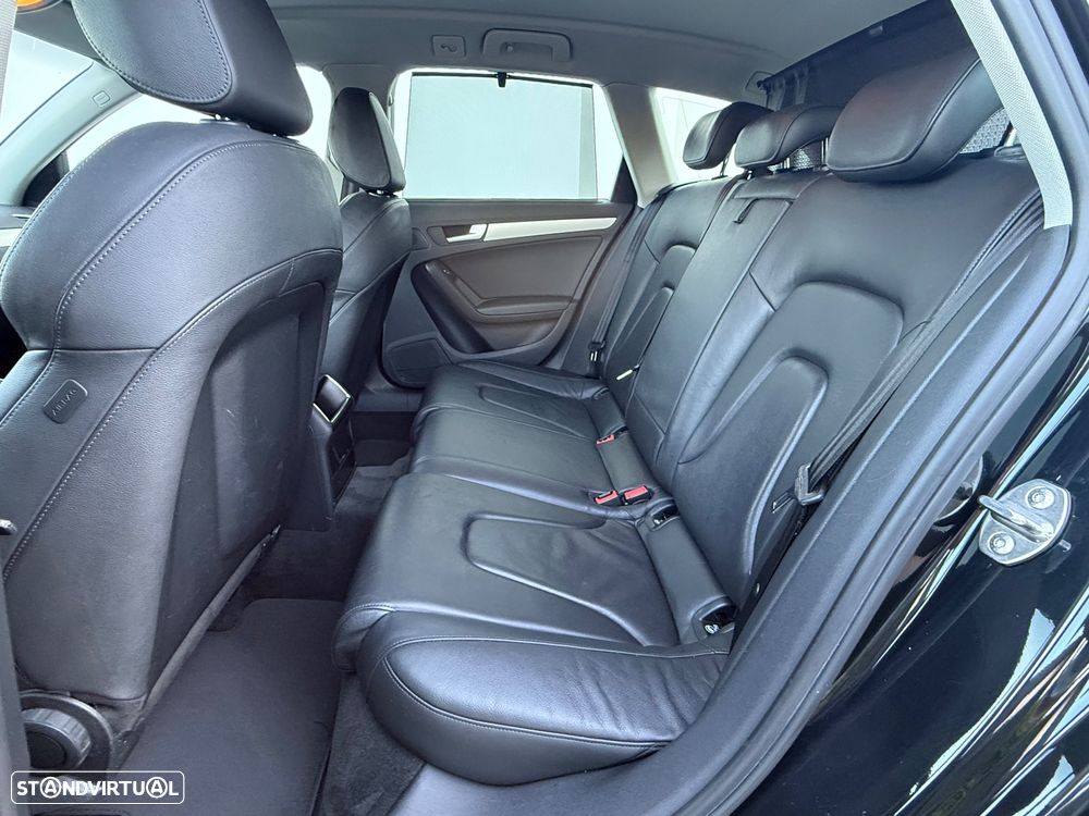 Audi A4 Avant 2.0 TDI DPF S line Sport Pack - 33