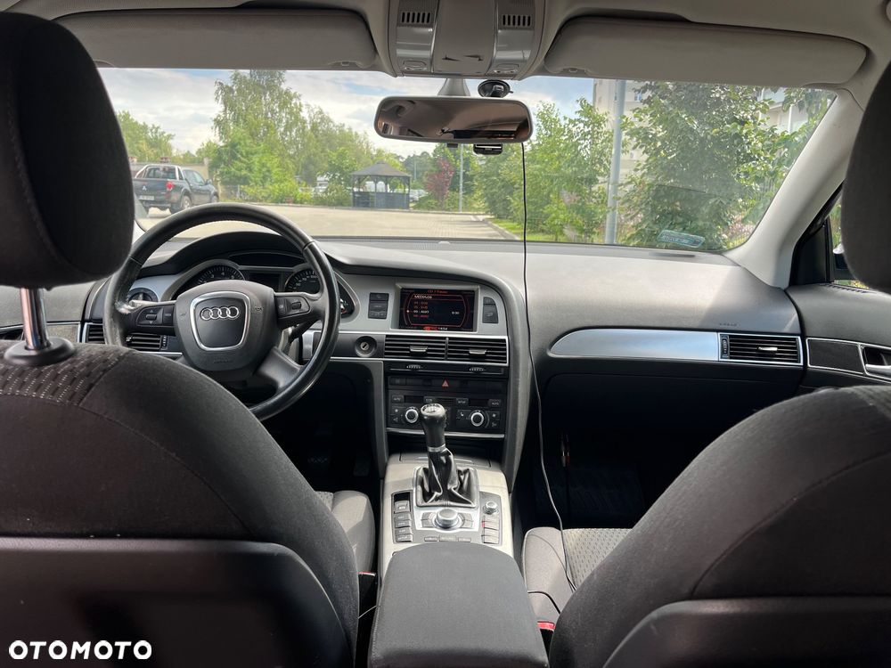 Audi A6 Avant 2.4 - 22