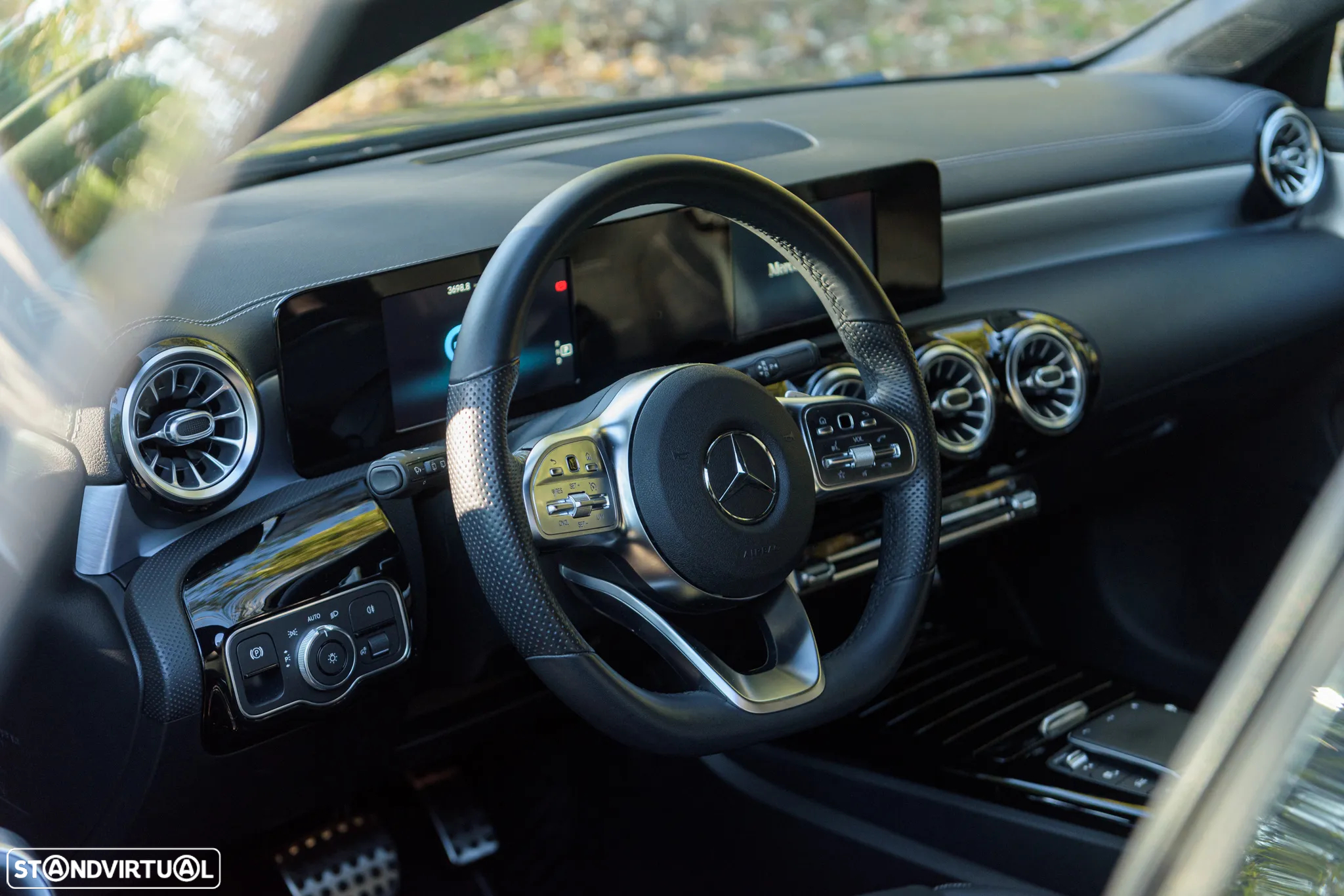 Mercedes-Benz CLA 250 e Shooting Brake AMG Line - 12