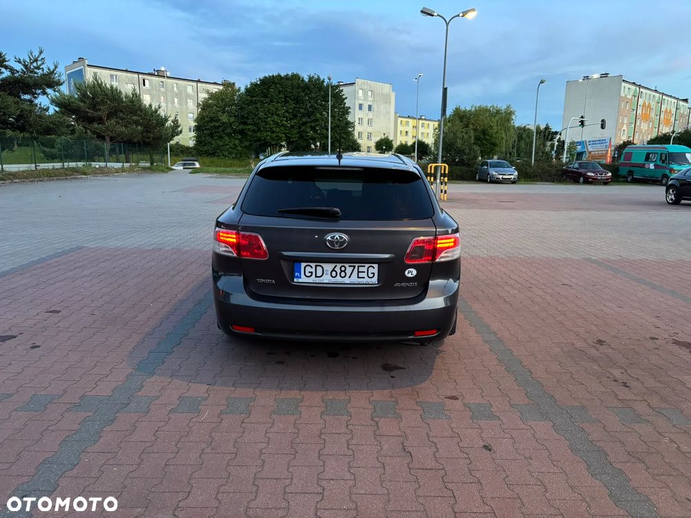 Toyota Avensis 2.0 Sol EU5 MS - 7