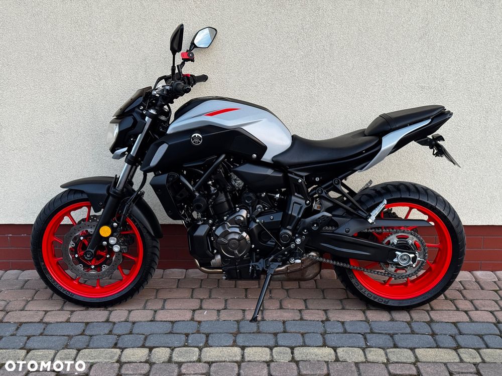 Yamaha MT - 5