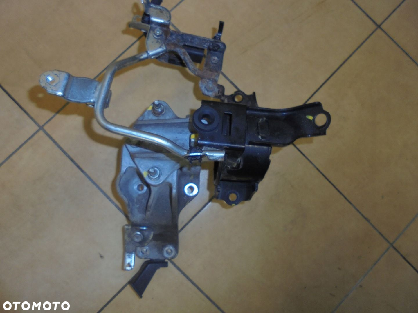 Łapa poduszka skrzyni biegów SX4 S Cross 1.6 DDIS - 2