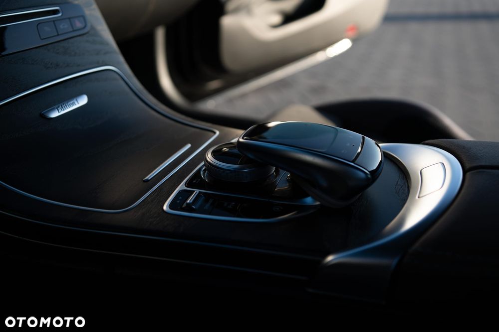 Mercedes-Benz Klasa C 200 7G-TRONIC Edition 1 - 24