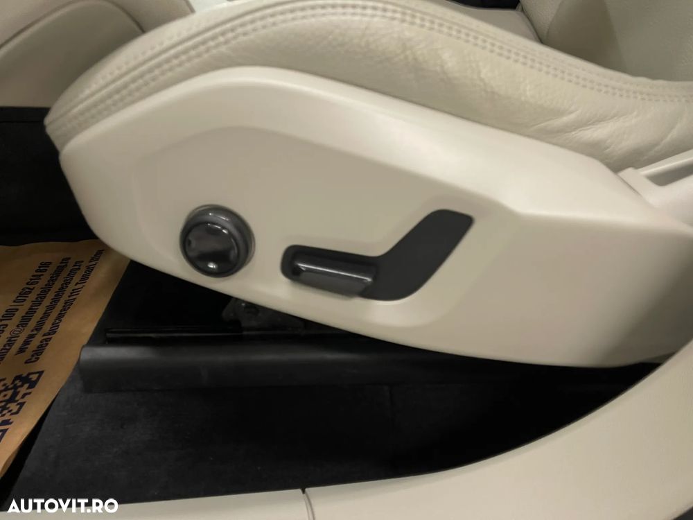 Volvo XC 60 Recharge T8 Twin Engine eAWD Inscription - 22