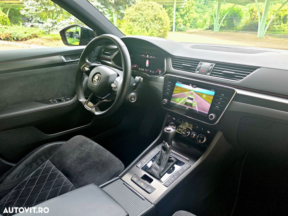 Skoda Superb 2.0 TDI DSG Sportline - 13