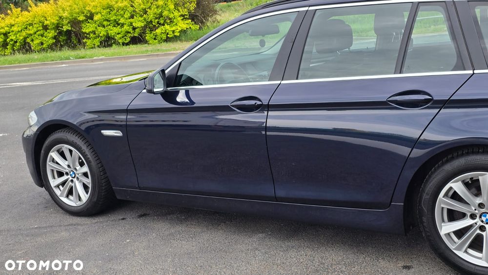 BMW Seria 5 520d - 32