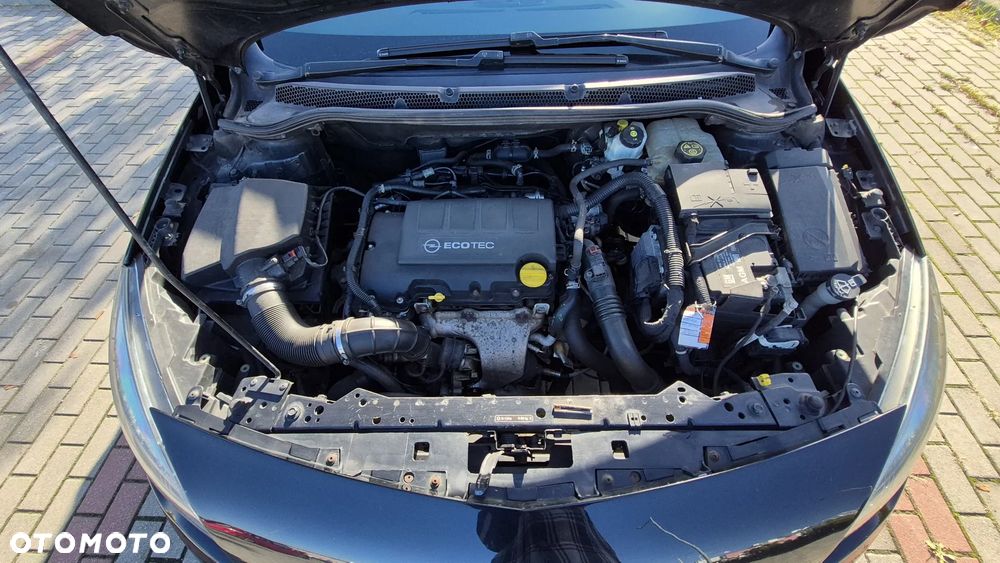 Opel Astra 1.4 Turbo - 10