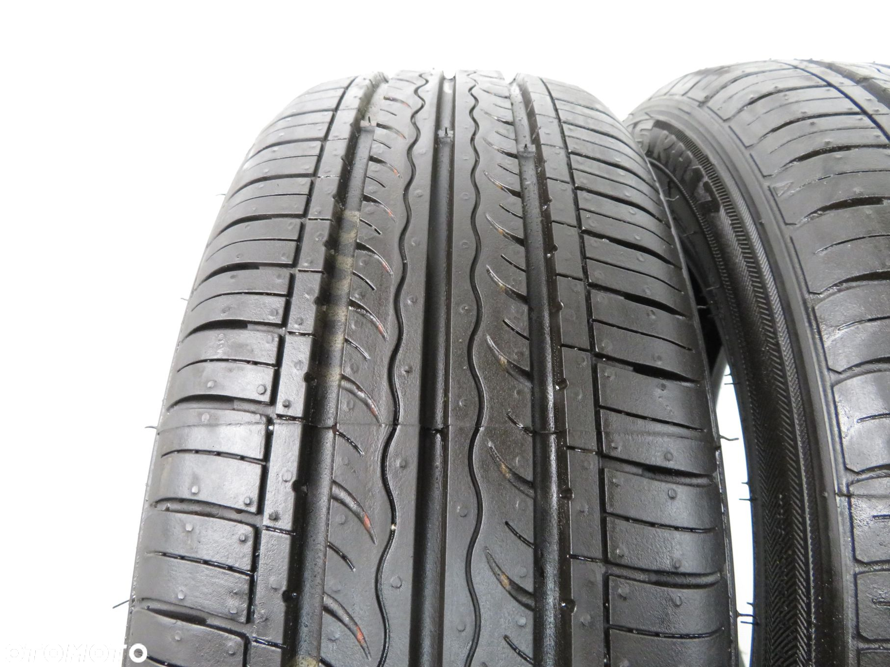2X 165/60R14 OPONY LETNIE KUMHO SOLUS KH17 75H  DOT: 0816. - 5