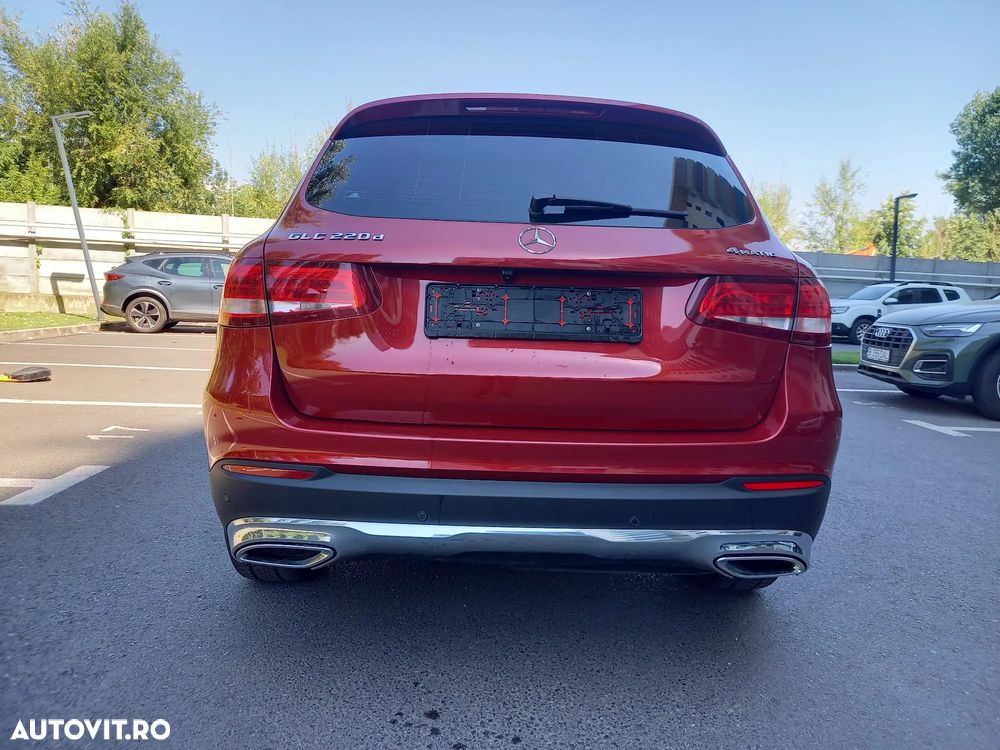 Mercedes-Benz GLC 220 d 4MATIC - 9