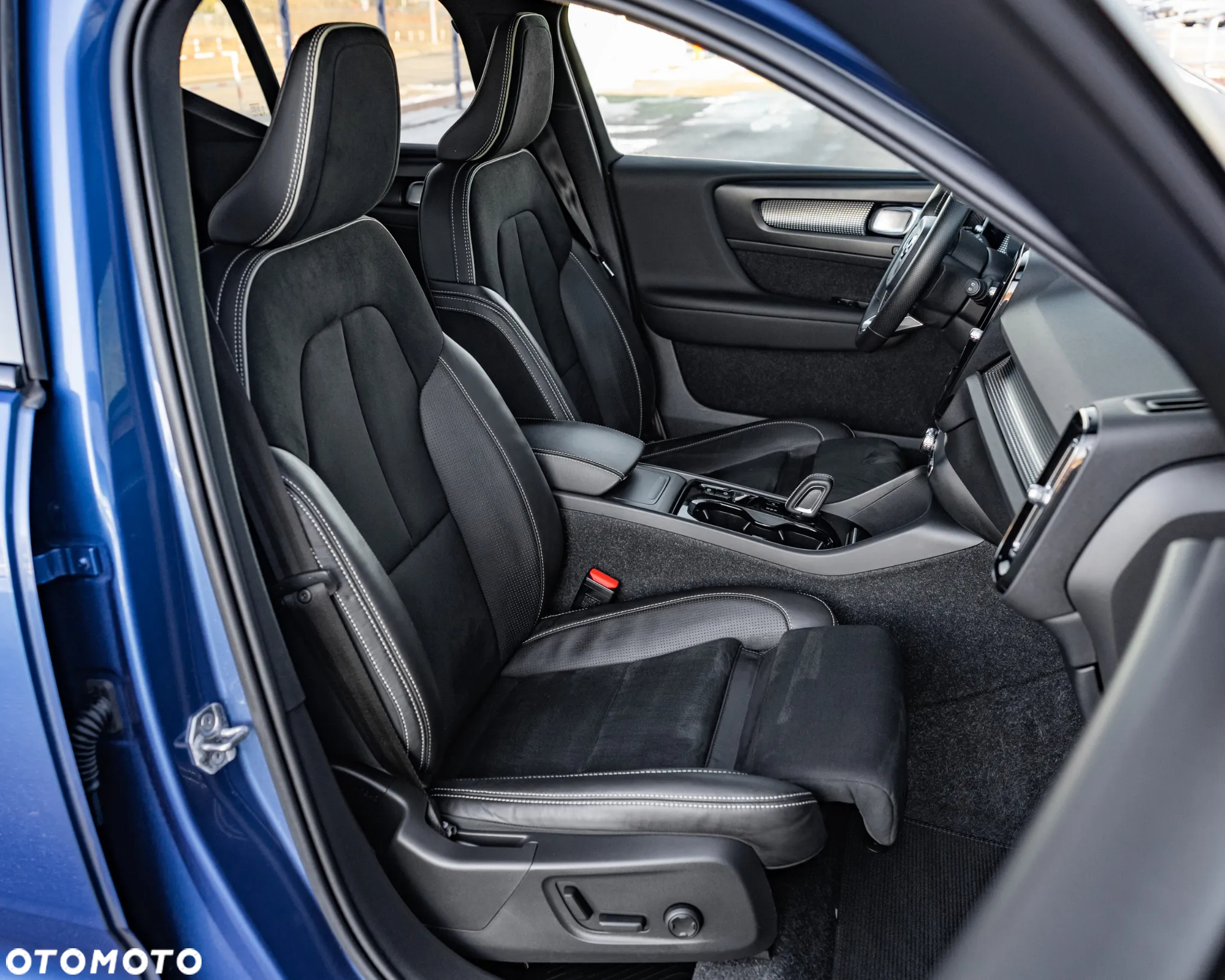 Volvo XC 40 D3 AWD R-Design - 37