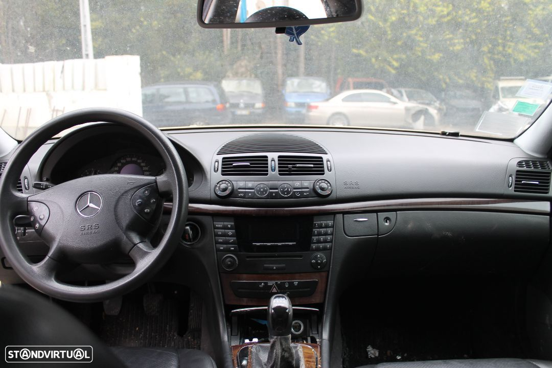 Mercedes Classe E W211 de 2004 - 14