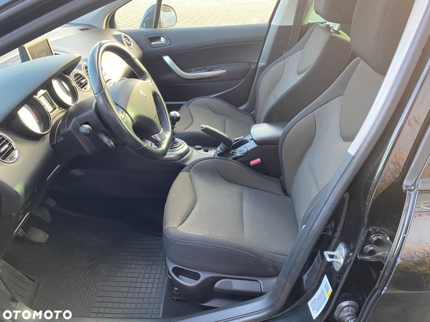 Peugeot 308 1.6 e-HDi Style STT - 10