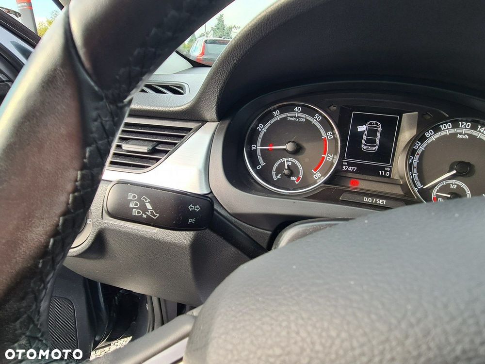 Skoda RAPID 1.0 TSI Ambition - 18