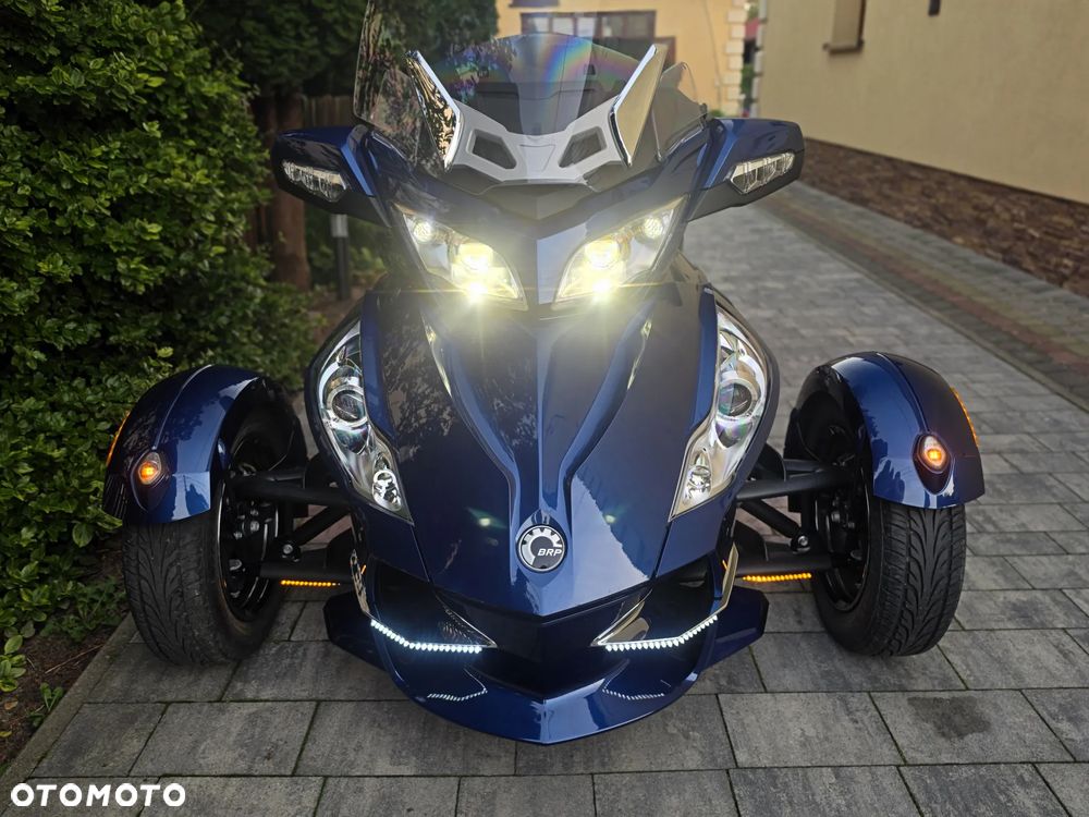 Can-Am Spyder - 20