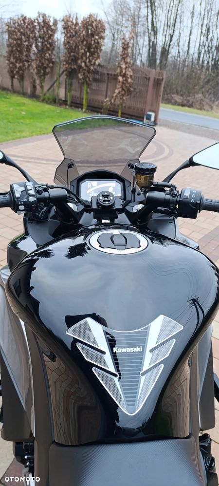 Kawasaki Ninja 1000 SX - 11