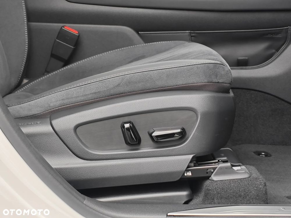 Lexus RZ 450e Omotenashi DIRECT4 - 15