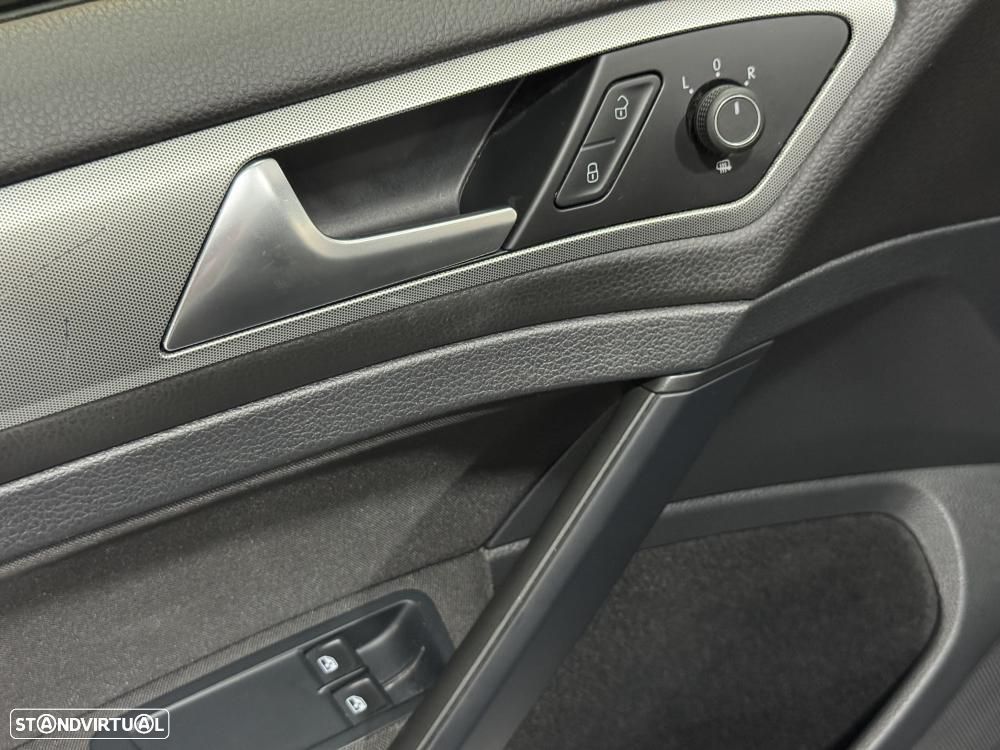 VW Golf 1.0 TSI BlueMotion Comfortline - 23