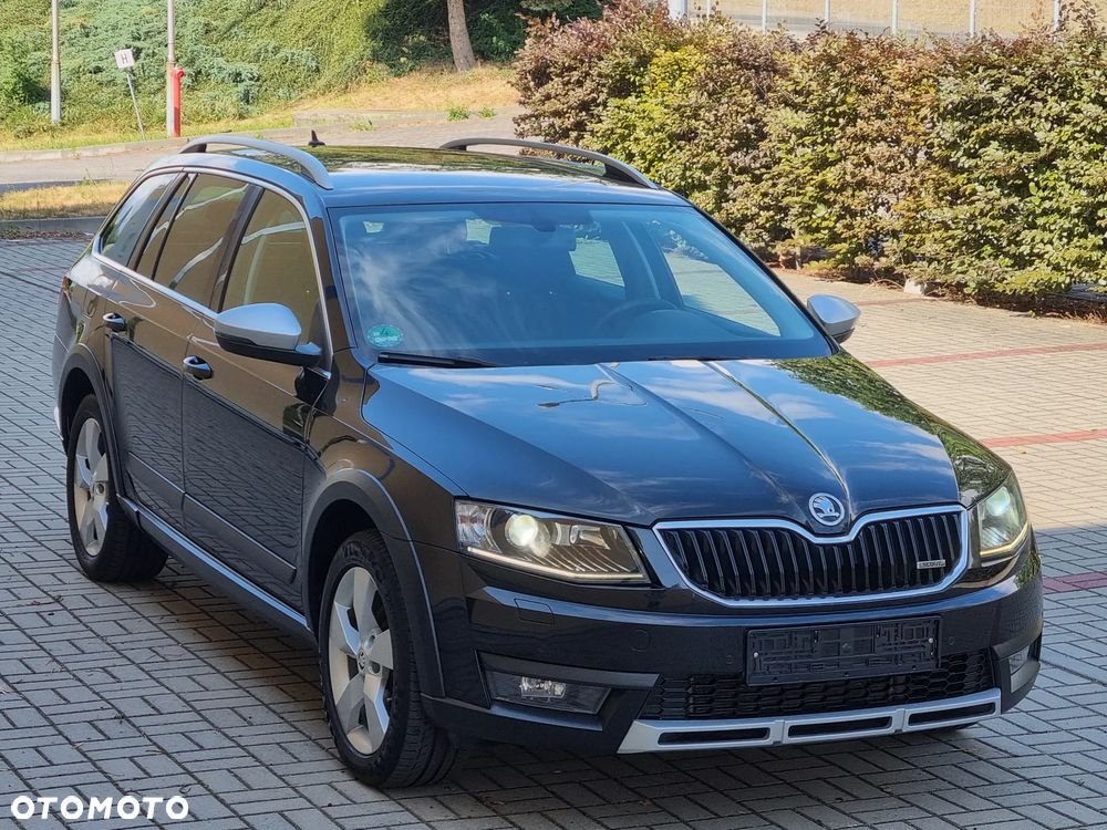 Skoda Octavia Combi 2.0 TDI (Green tec) 4x4 Scout - 10