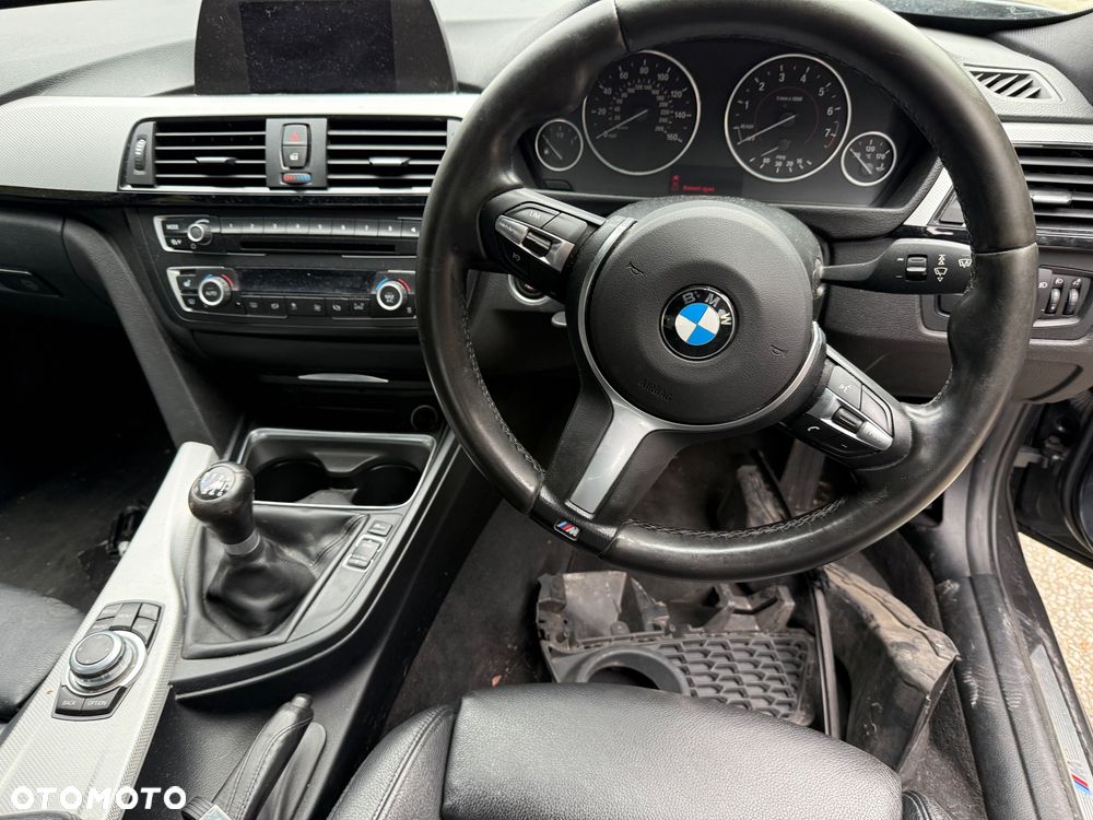 BMW Seria 3 320i Edition M Sport Shadow - 13