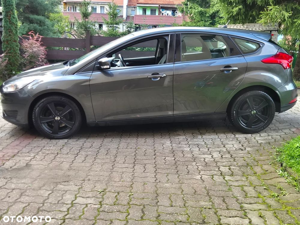 Ford Focus - 8