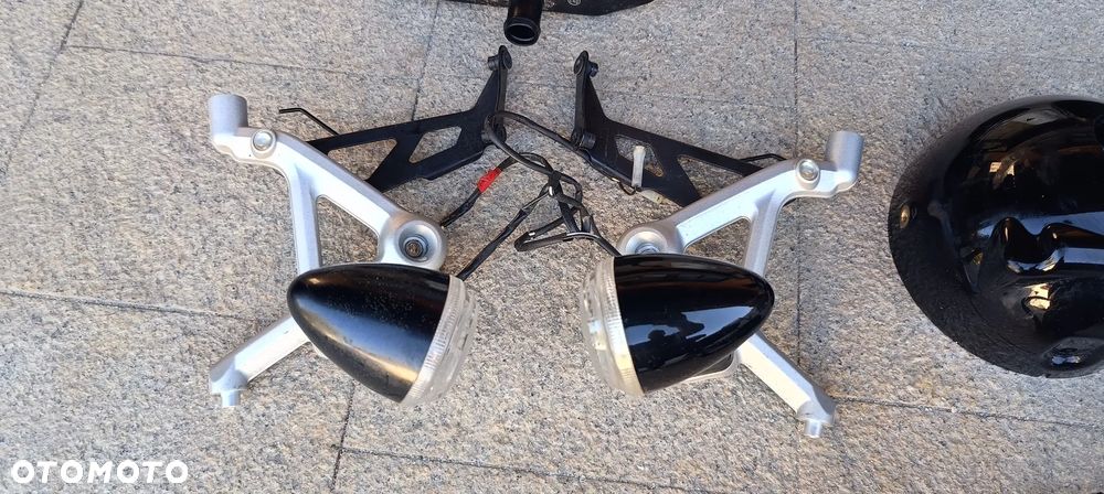 TRIUMPH SCRAMBLER 1200 LAMPA REFLEKTOR LICZNIK ZEGARY STELAŻ UCHWYTY KIERUNKOWSKAZ CHŁODNICA BAK ZBIORNIK - 7