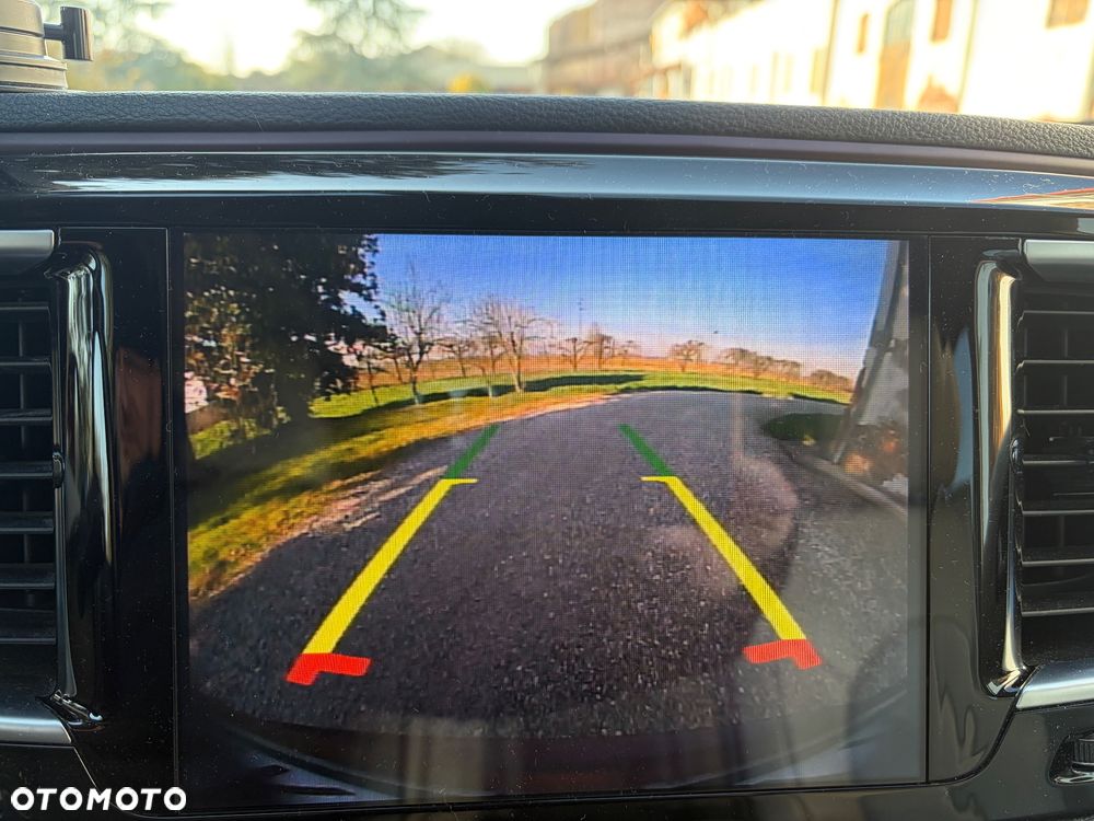 Chrysler Pacifica - 38