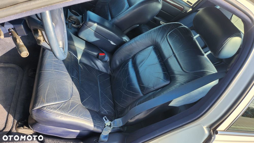 Cadillac Deville 4.6 Concours - 29