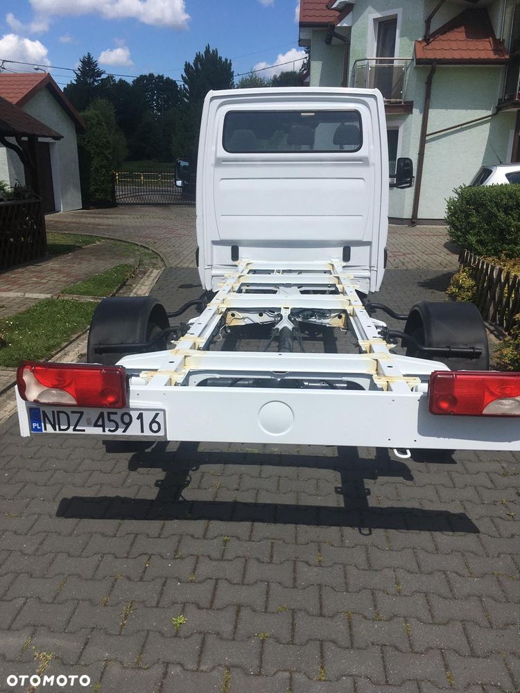Mercedes-Benz Sprinter - 13