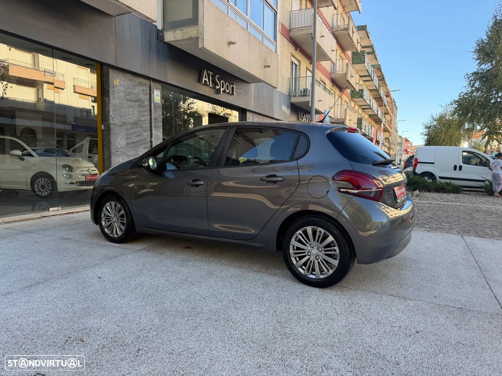 Peugeot 208 1.2 PureTech Style - 13