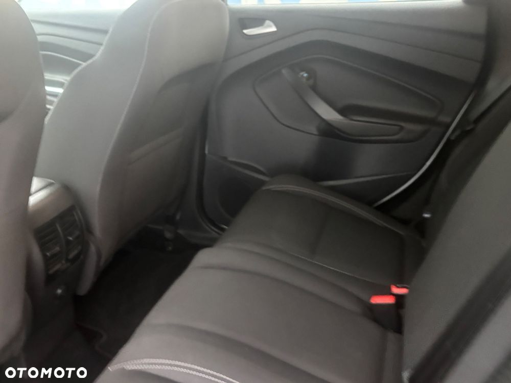 Ford Kuga 1.5 EcoBoost 2x4 Cool & Connect - 27