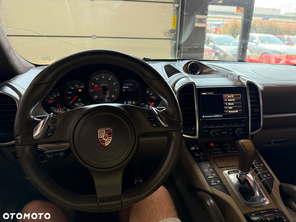 Porsche Cayenne S - 20