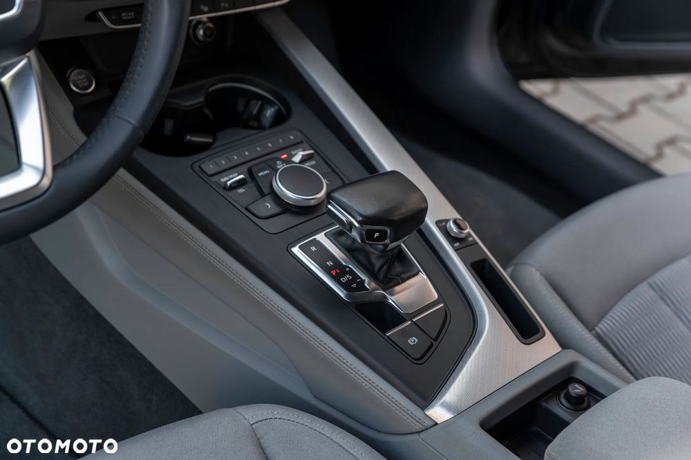 Audi A4 Avant 2.0 TDI S tronic - 30