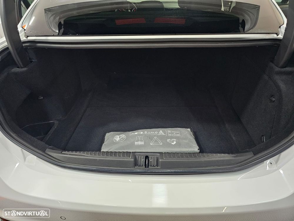 Alfa Romeo Giulia 2.2 D Super AT8 - 21