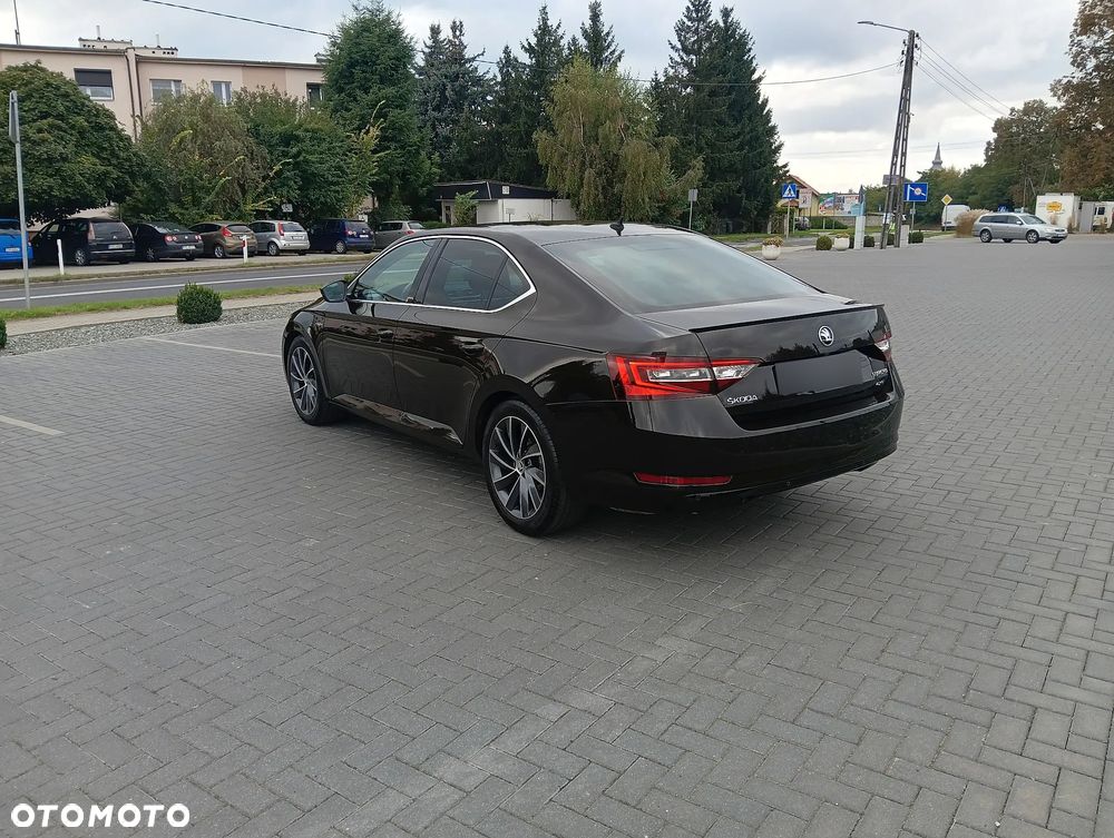 Skoda Superb 2015 photo 5