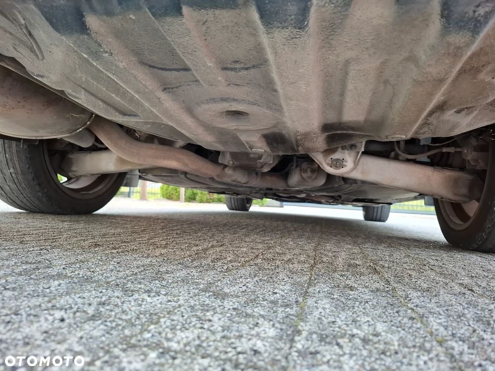 BMW Seria 5 525i - 35