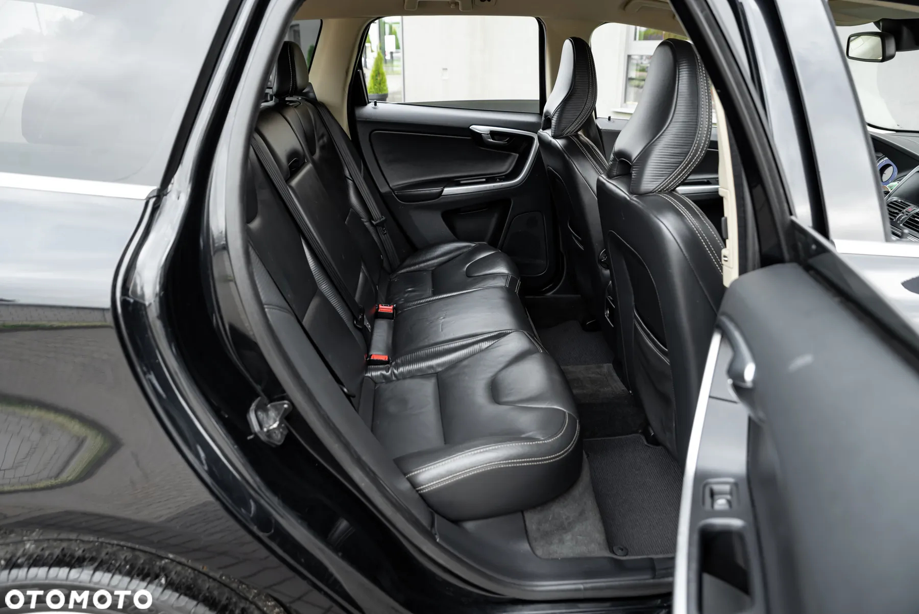 Volvo XC 60 D5 AWD RDesign - 24