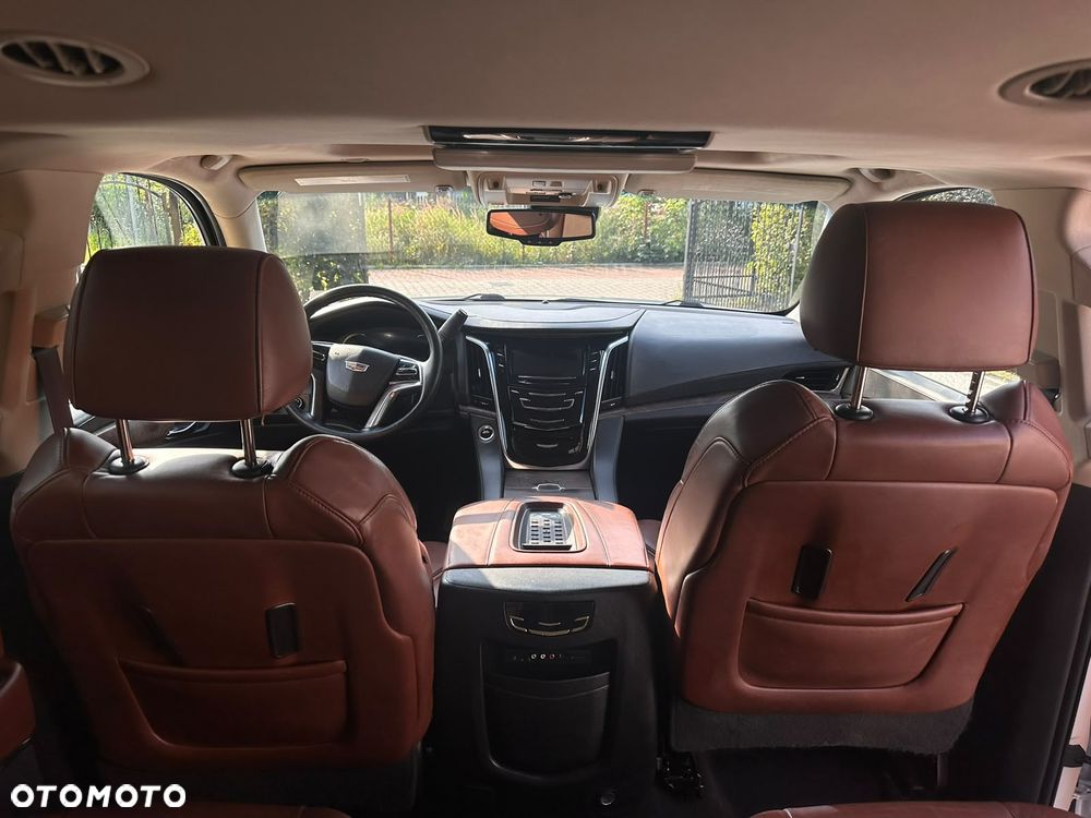 Cadillac Escalade 6.2 V8 ESV Premium - 27