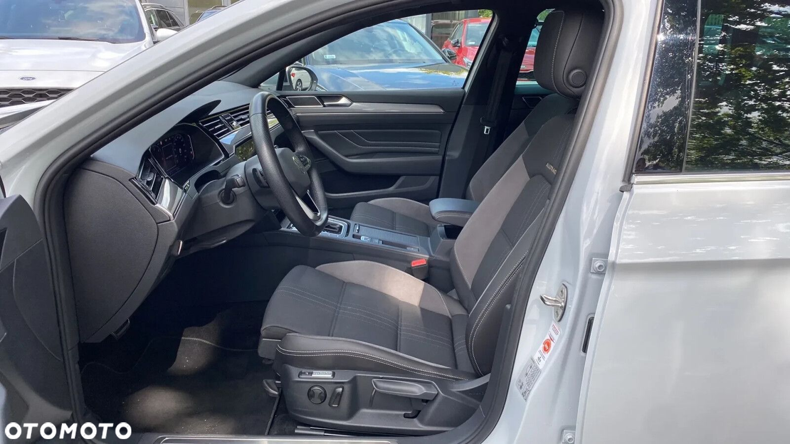 Volkswagen Passat - 14