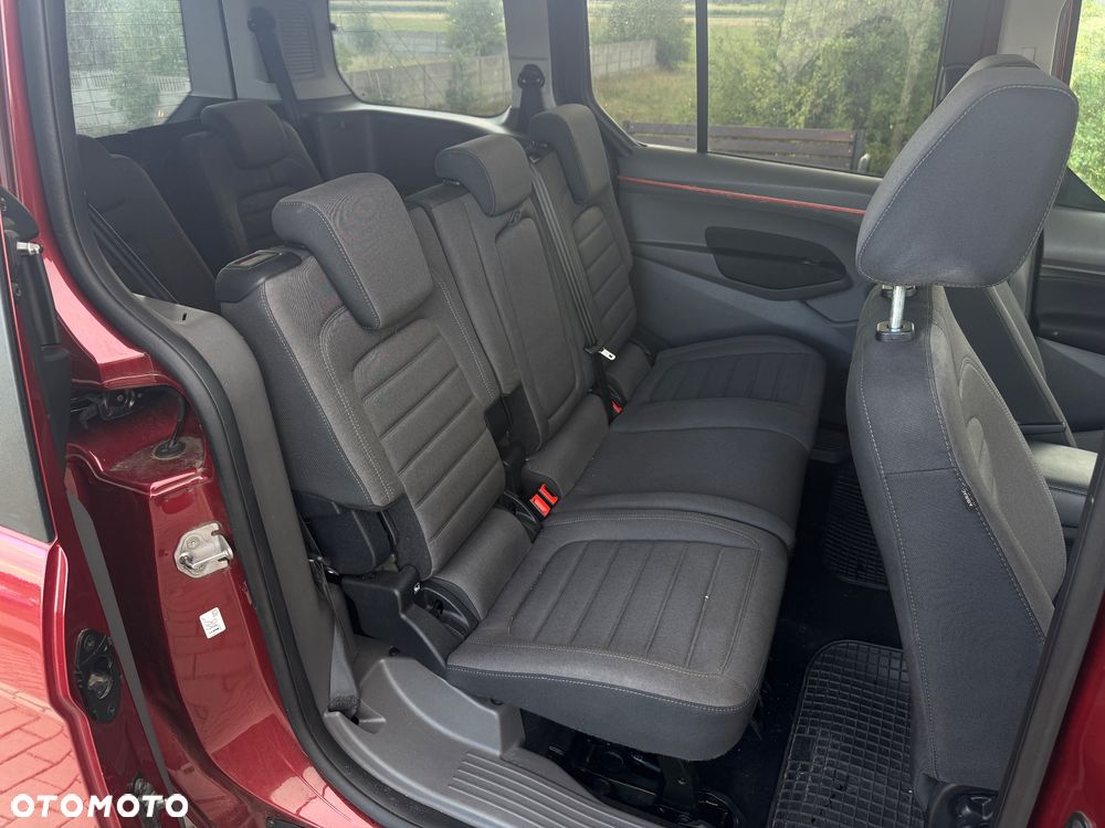 Ford Tourneo Connect Grand - 13