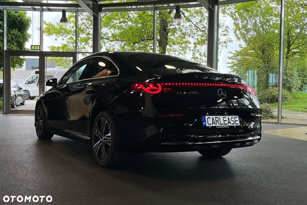 Mercedes-Benz CLA 200 mHEV 8G-DCT - 9