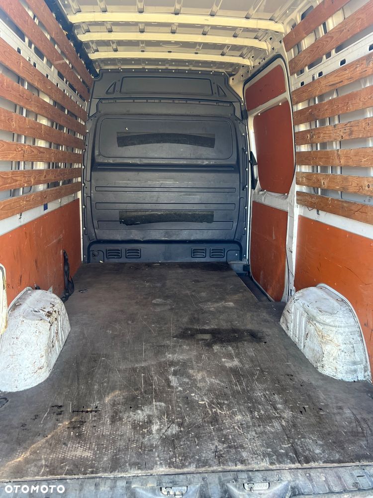 Volkswagen Crafter - 3