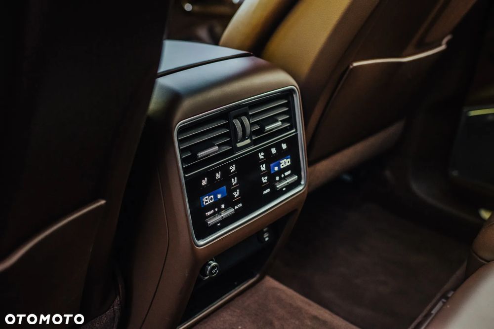Porsche Cayenne Platinum Edition - 5