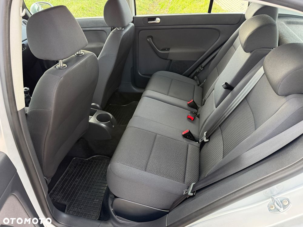 Volkswagen Golf Plus 1.6 Comfortline - 23