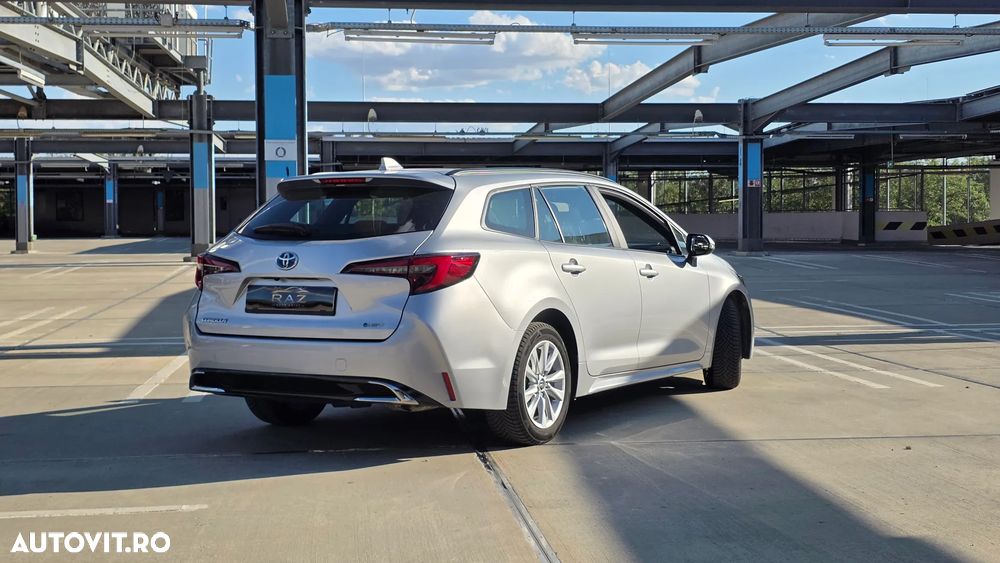 Toyota Corolla 1.8 HEV Business - 4