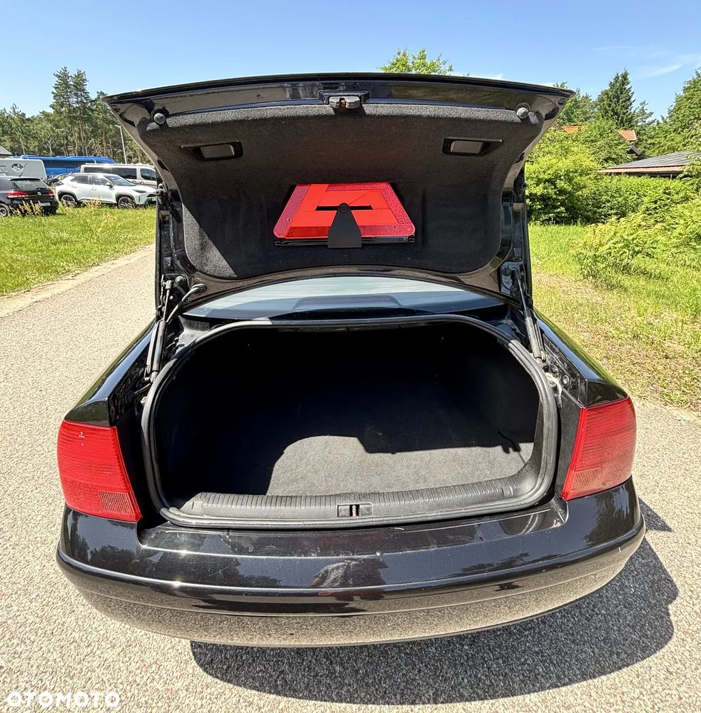 Volkswagen Passat - 9