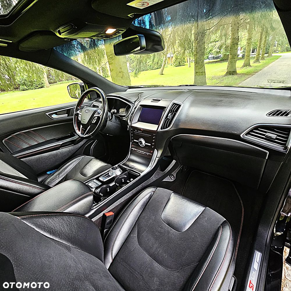 Ford Edge 2.0 EcoBlue Twin-Turbo 4WD ST-Line - 24