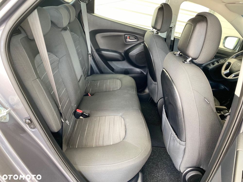 Hyundai ix35 1.6 2WD blue Trend - 16